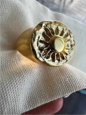 MAYAMAR 24K Gold Plated Sun Signet Style Ring size 6 NEW